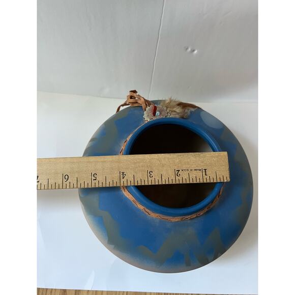 Air Brushed Southwestern Native American Pottery Bear Vase - Picture 13 of 13